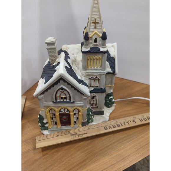 Village Square Porcelain Lighted Church 1995 Christmas Mervyns - Picture 14 of 15